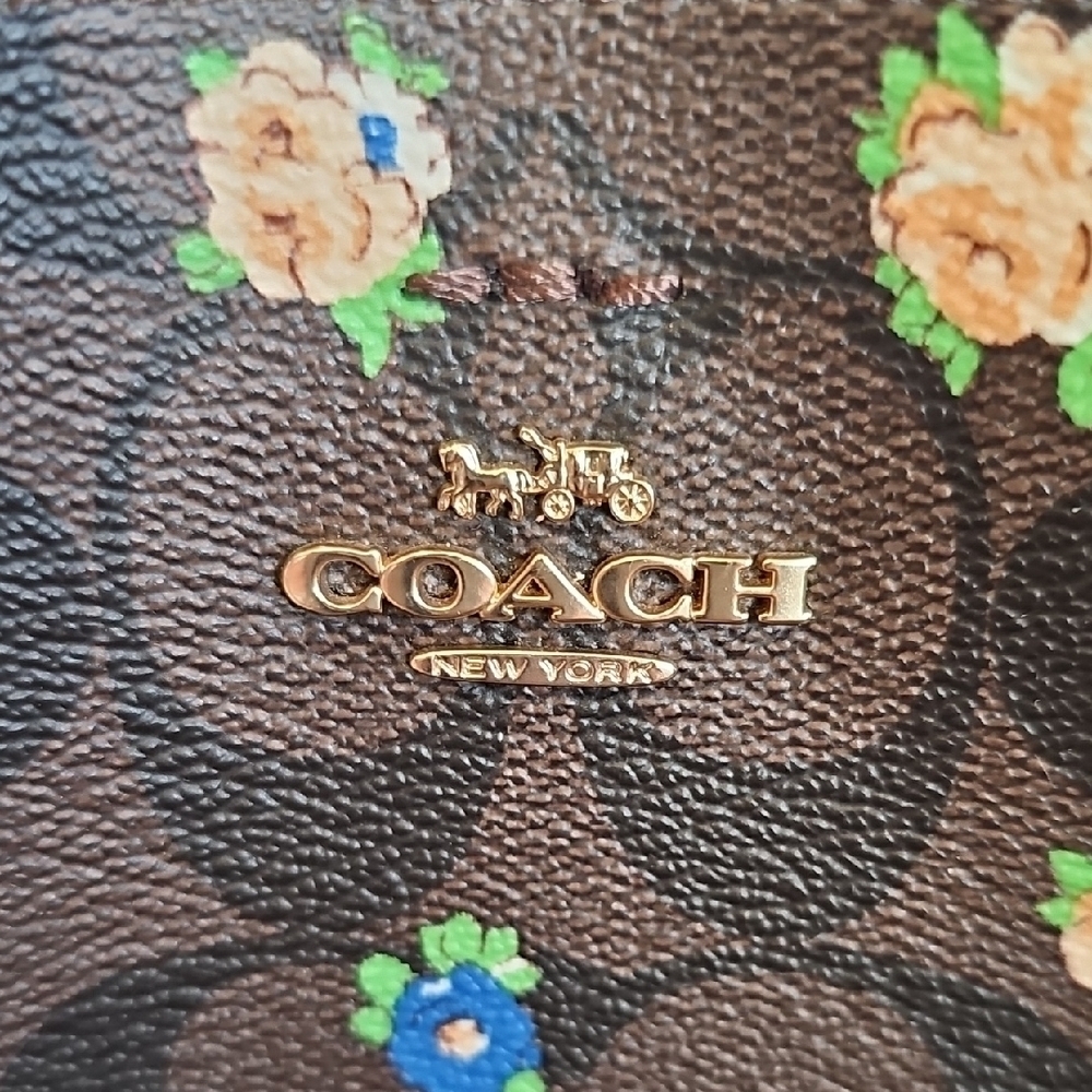 Coach NWOT Mini Town Bucket Bag Signature Canvas Vintage Mini Rose Print - Picture 4 of 14